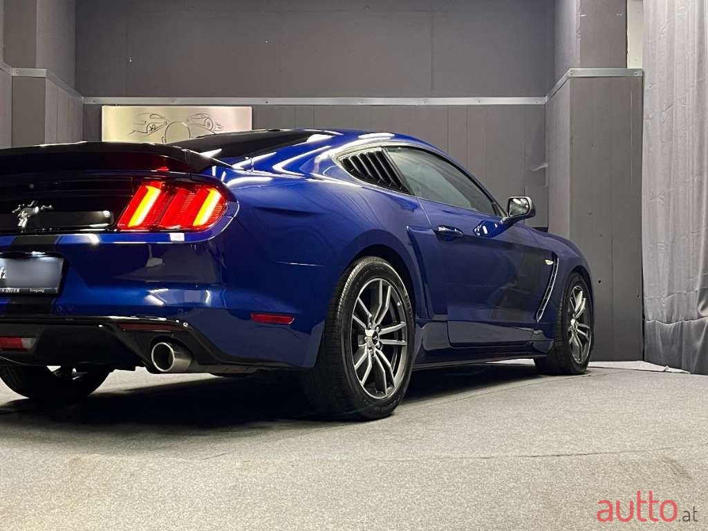 2016' Ford Mustang photo #6