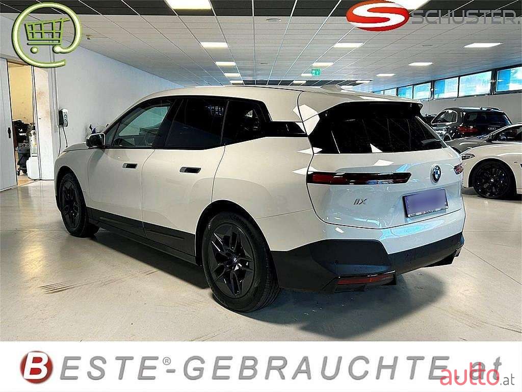 2022' BMW iX photo #3