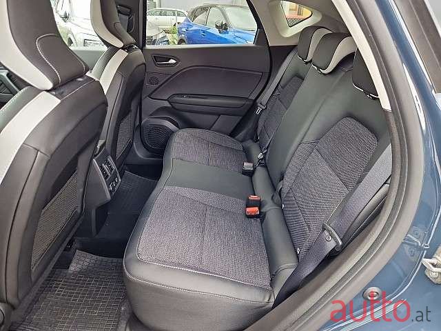 2024' Renault Captur photo #4