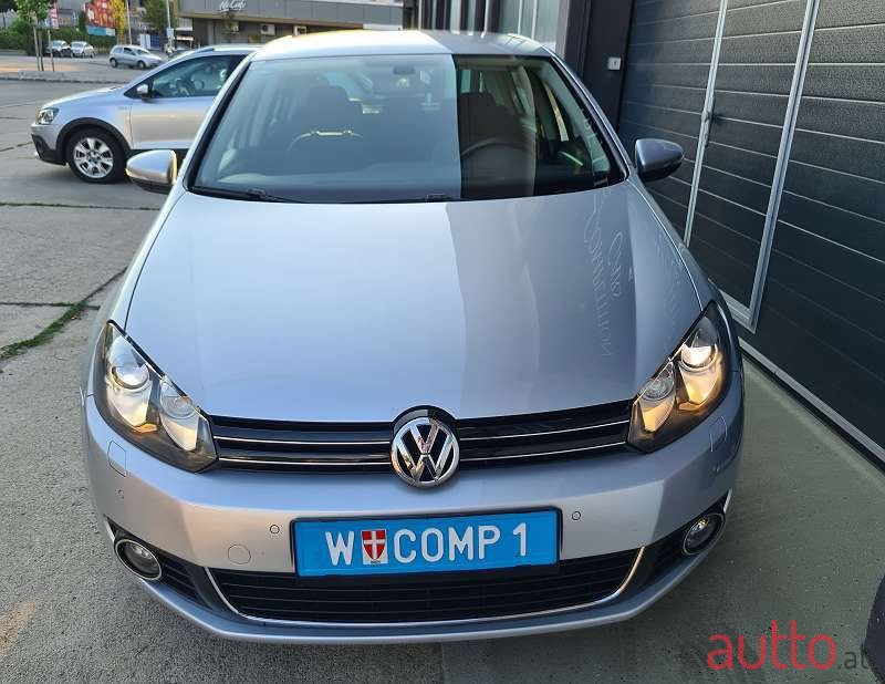 2010' Volkswagen Golf photo #3