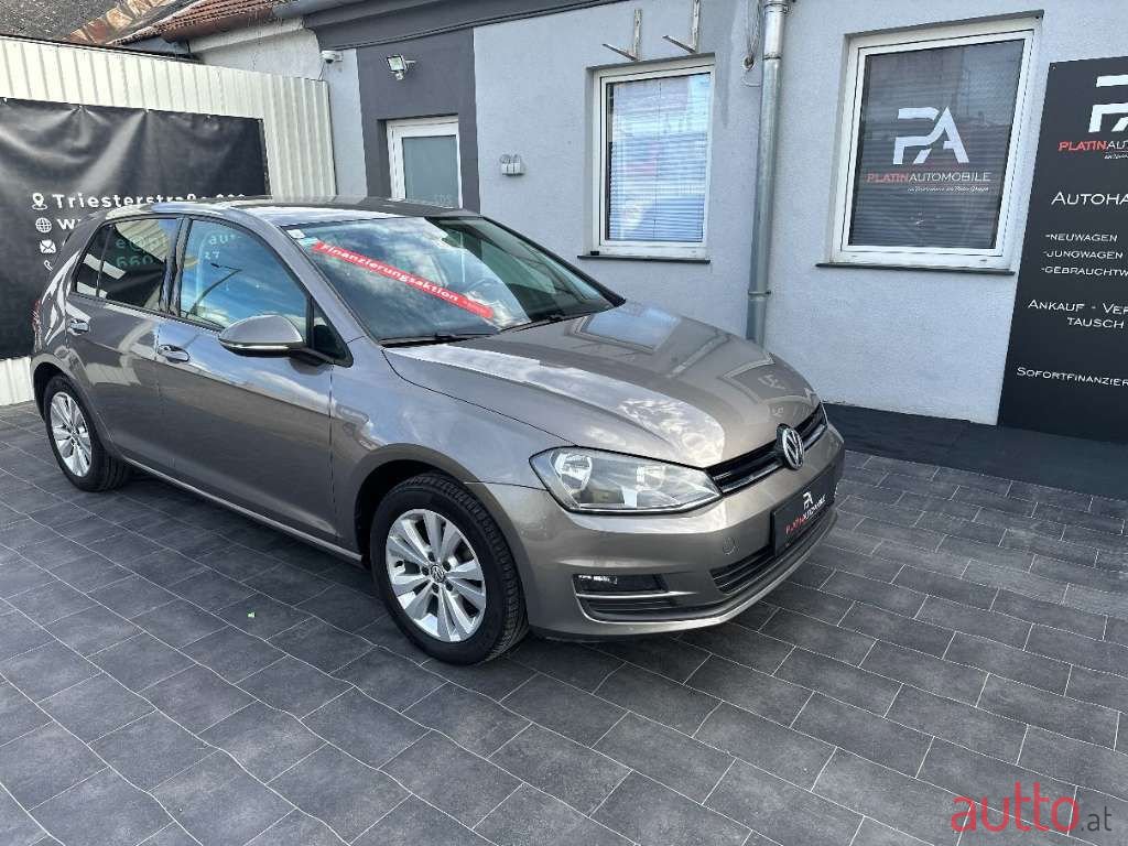 2015' Volkswagen Golf photo #1