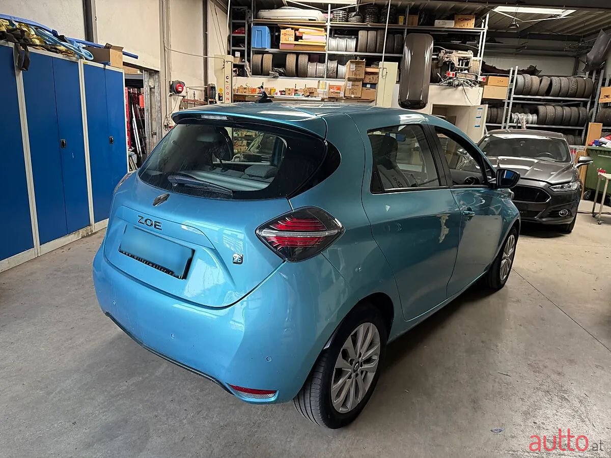 2020' Renault Zoe photo #2