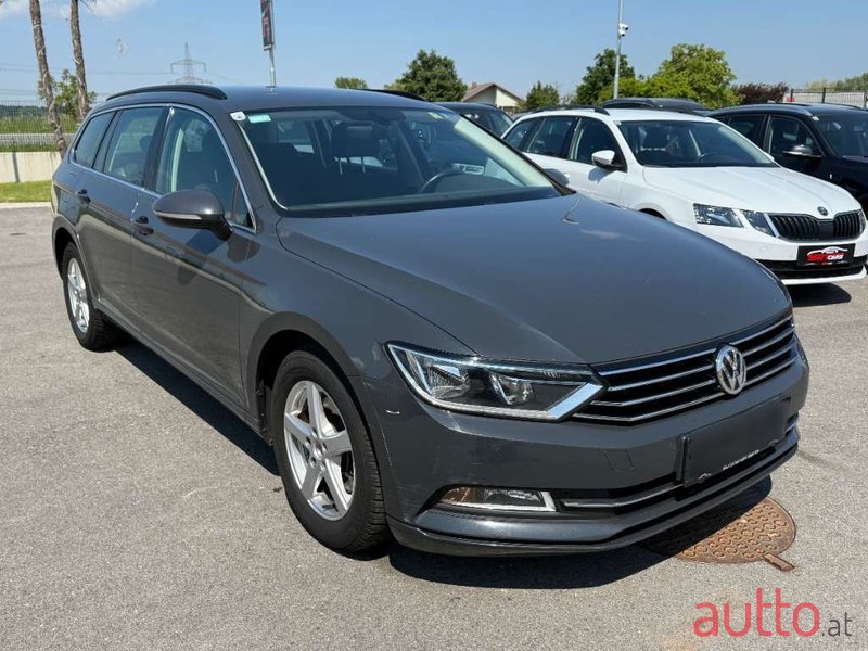 2016' Volkswagen Passat photo #2