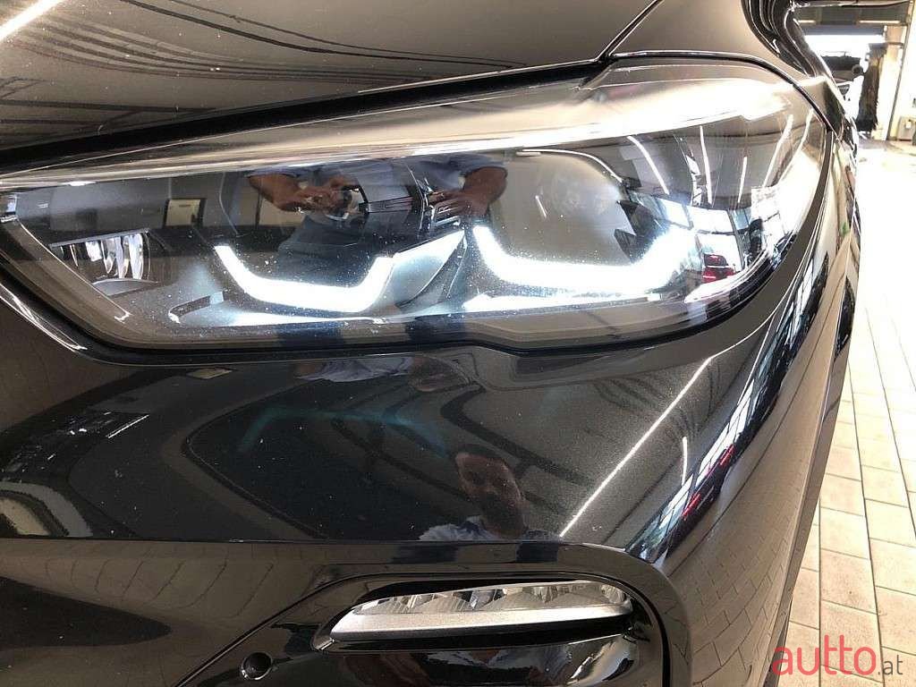 2021' BMW X5 photo #3