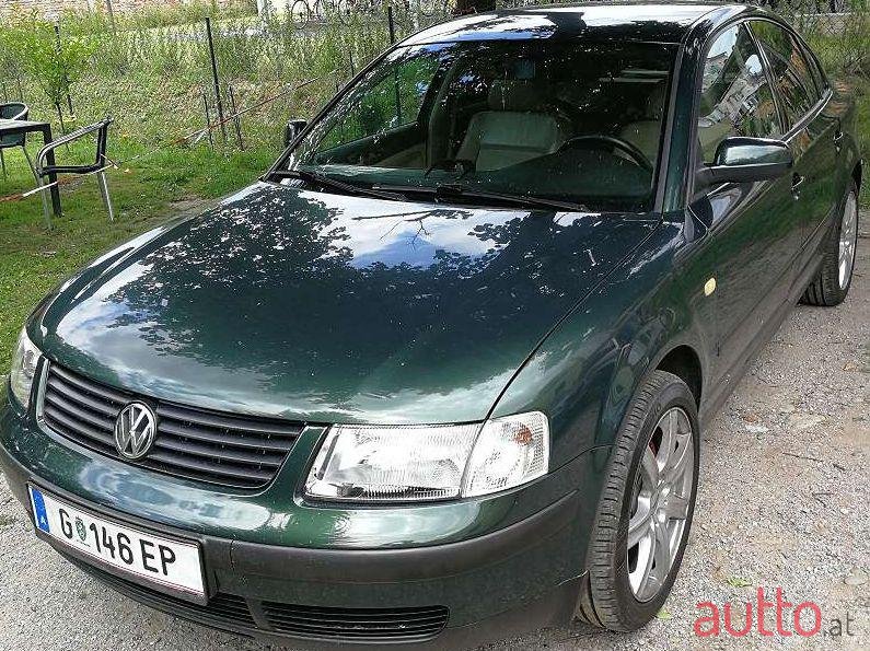 1999' Volkswagen Passat photo #1