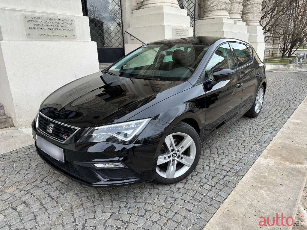 2019' SEAT Leon photo #1