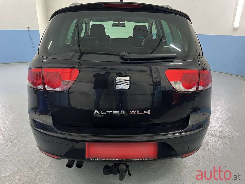 2010' SEAT Altea XL photo #4