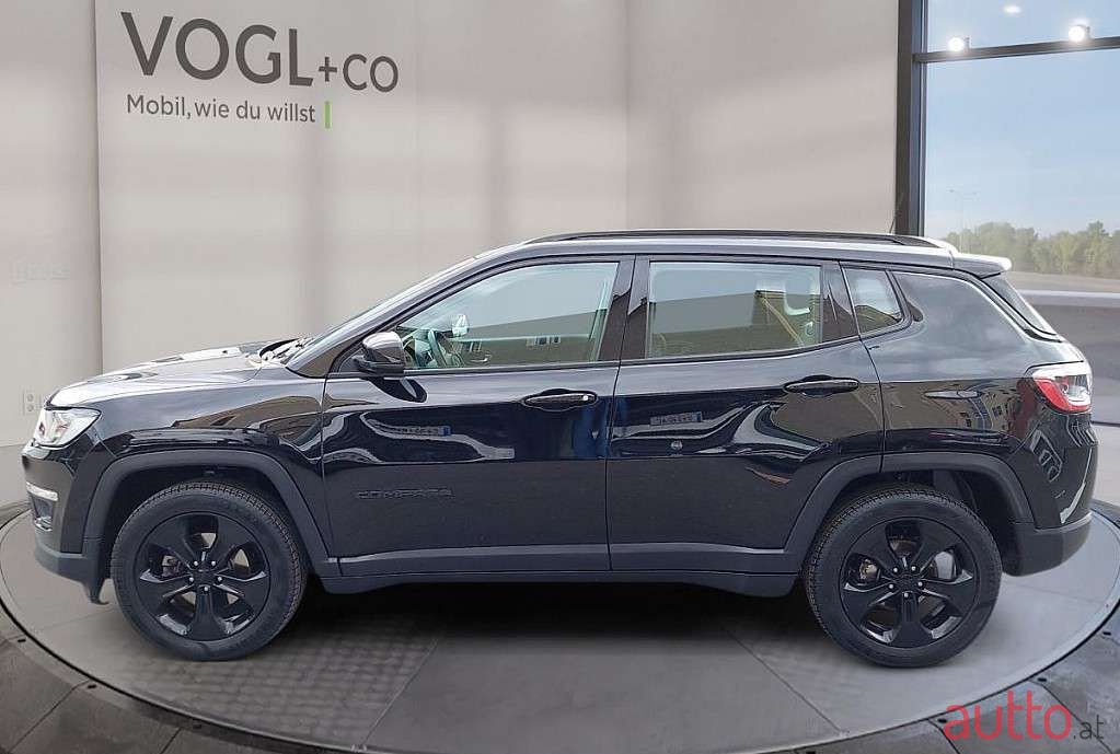 2019' Jeep Compass photo #2