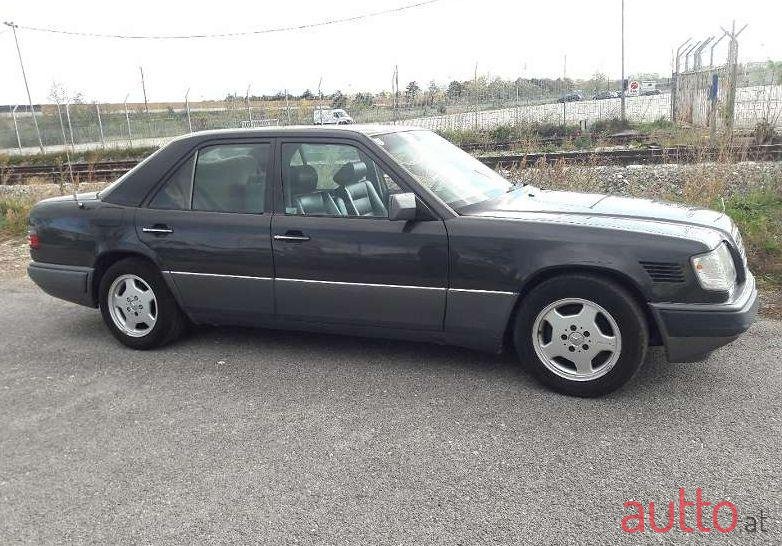 1994' Mercedes-Benz E-Klasse photo #1
