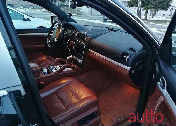 2007' Porsche Cayenne photo #1