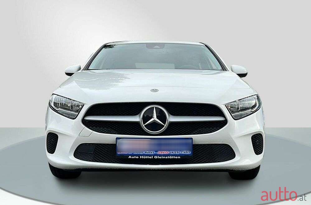 2020' Mercedes-Benz A-Klasse photo #2