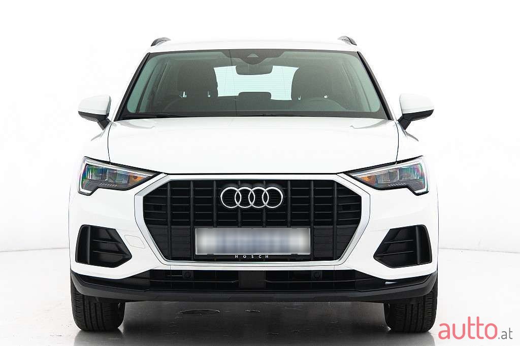 2020' Audi Q3 photo #2