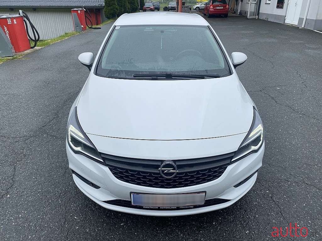 2019' Opel Astra photo #6