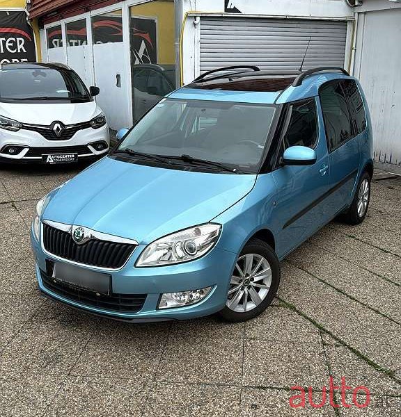 2011' Skoda Roomster photo #3