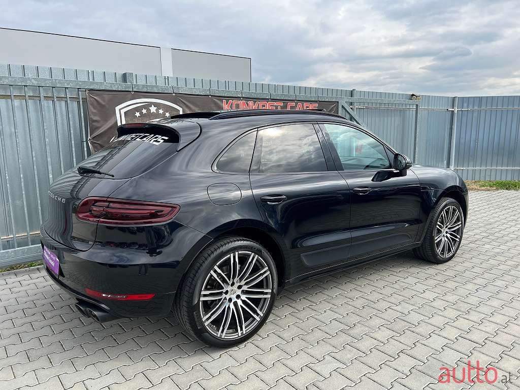 2016' Porsche Macan photo #6