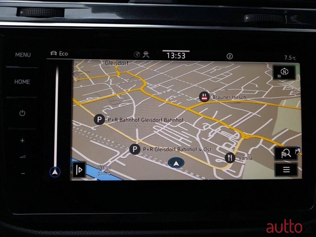 2022' Volkswagen Tiguan photo #4