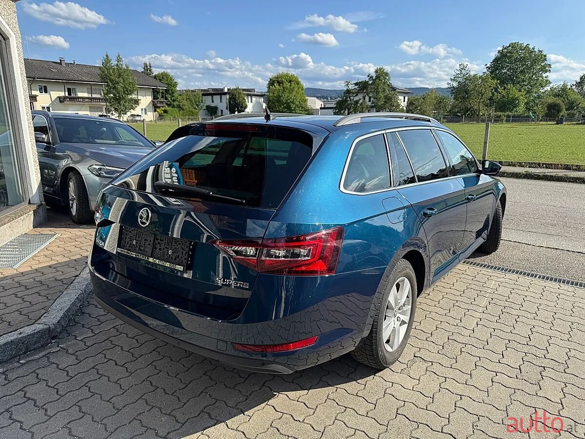 2019' Skoda Superb photo #5