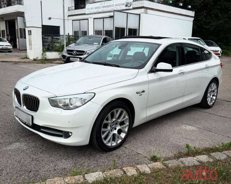2011' BMW 5Er-Reihe photo #1