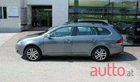 2011' Volkswagen Golf photo #1