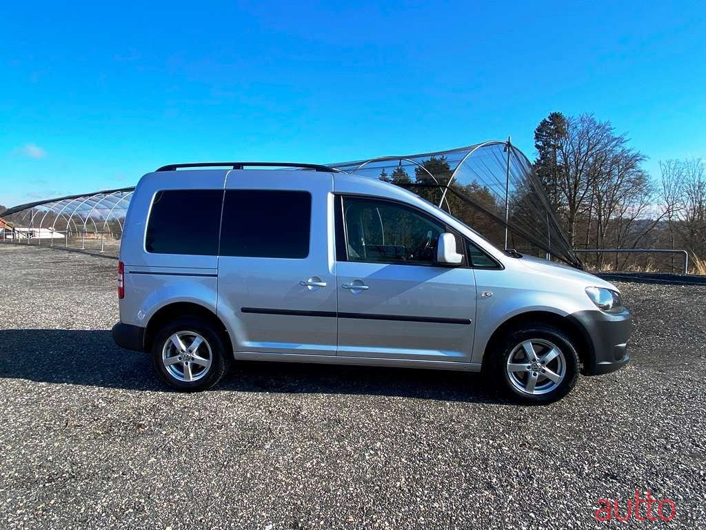 2014' Volkswagen Caddy photo #3