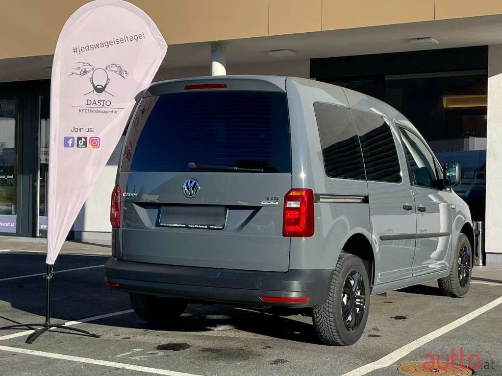 2015' Volkswagen Caddy photo #2