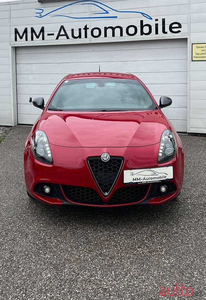 2016' Alfa Romeo Giulietta photo #4