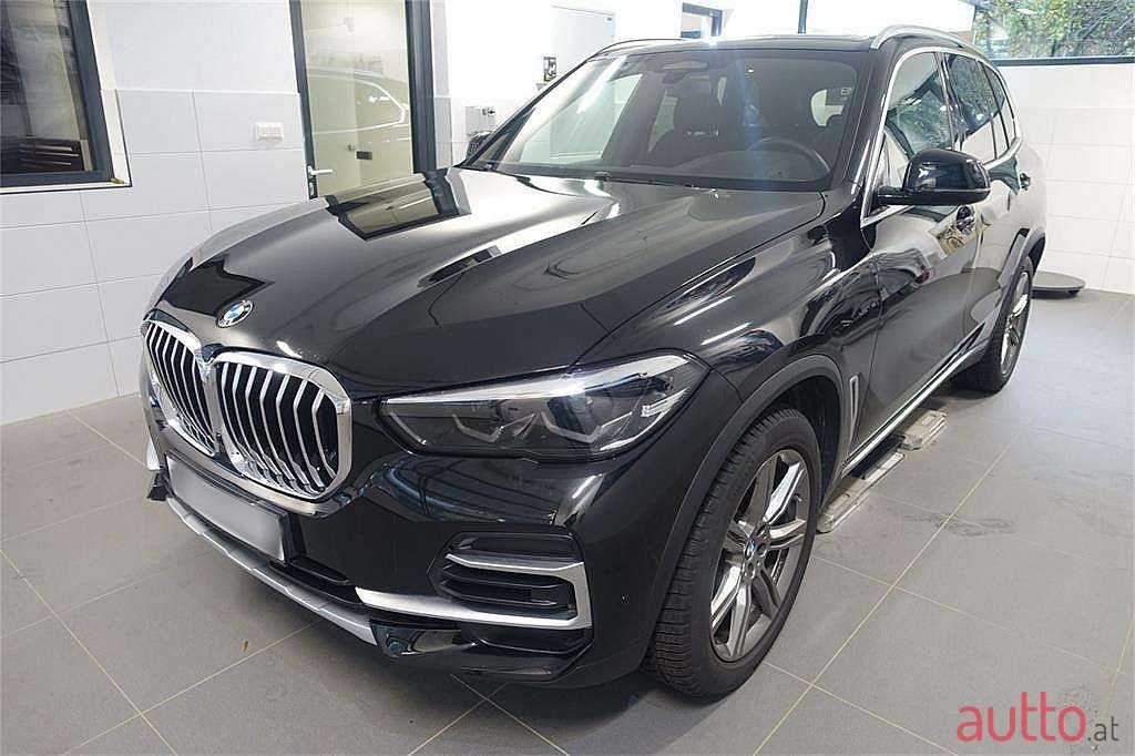 2022' BMW X5 photo #1