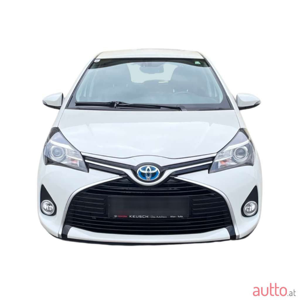 2015' Toyota Yaris photo #1