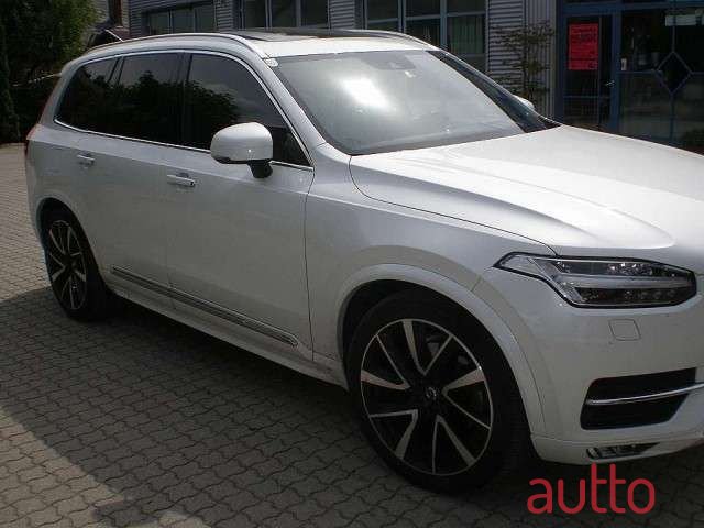 2019' Volvo XC90 photo #2
