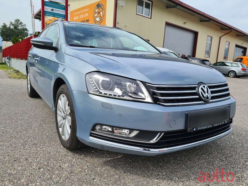 2011' Volkswagen Passat photo #1