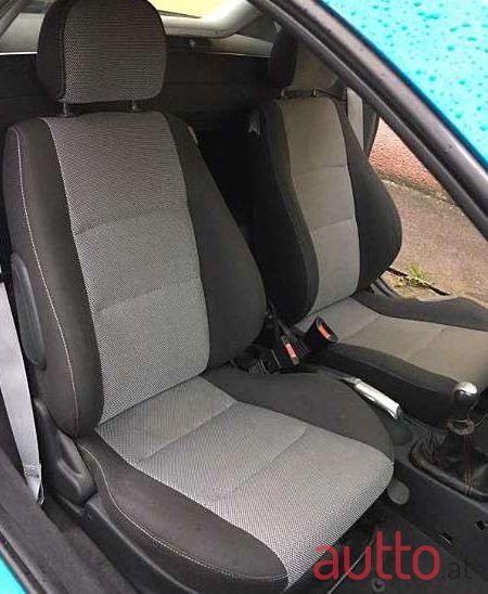 2004' Opel Tigra photo #2