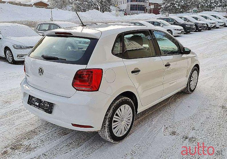 2017' Volkswagen Polo photo #1