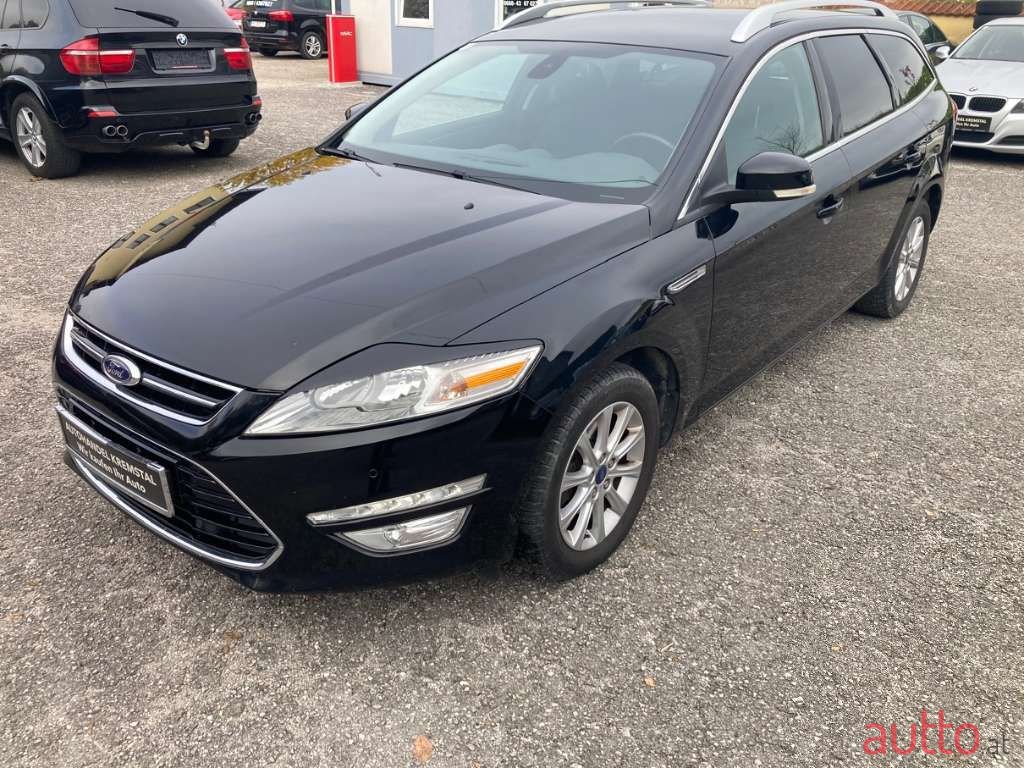 2012' Ford Mondeo photo #2