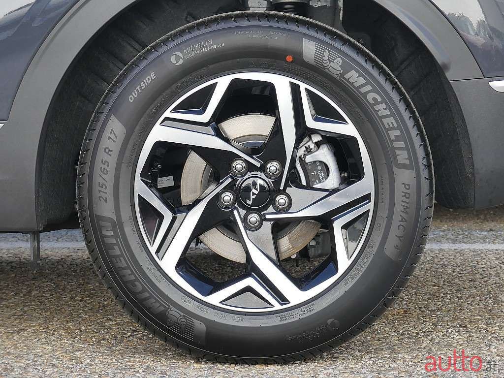 2022' Kia Sportage photo #3