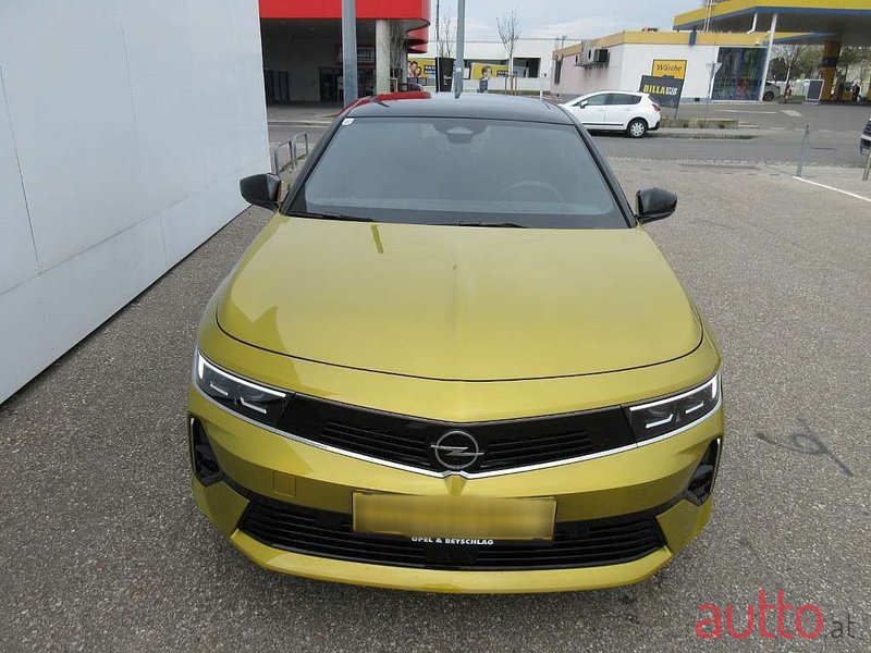 2023' Opel Astra photo #2