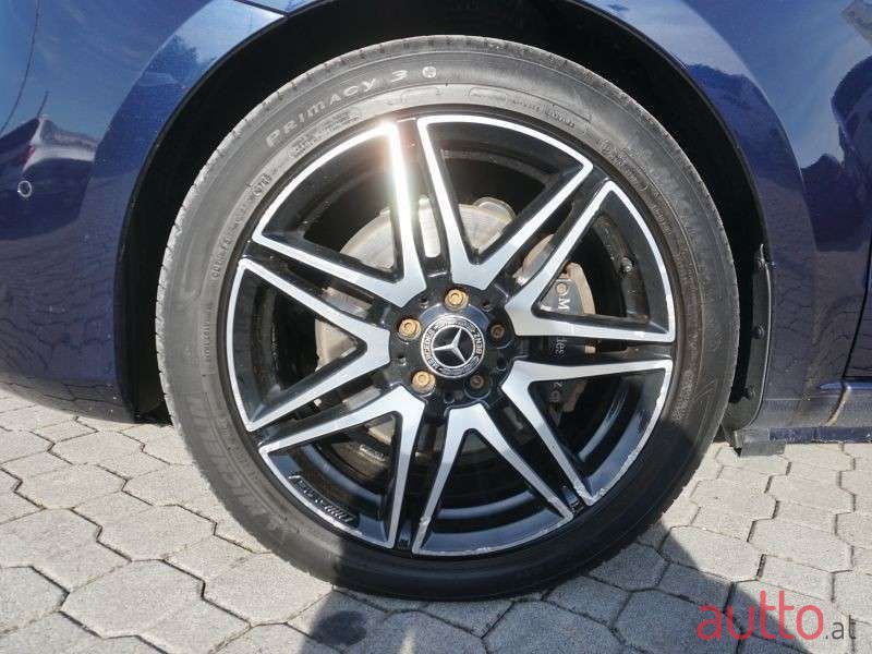2020' Mercedes-Benz V-Klasse photo #6