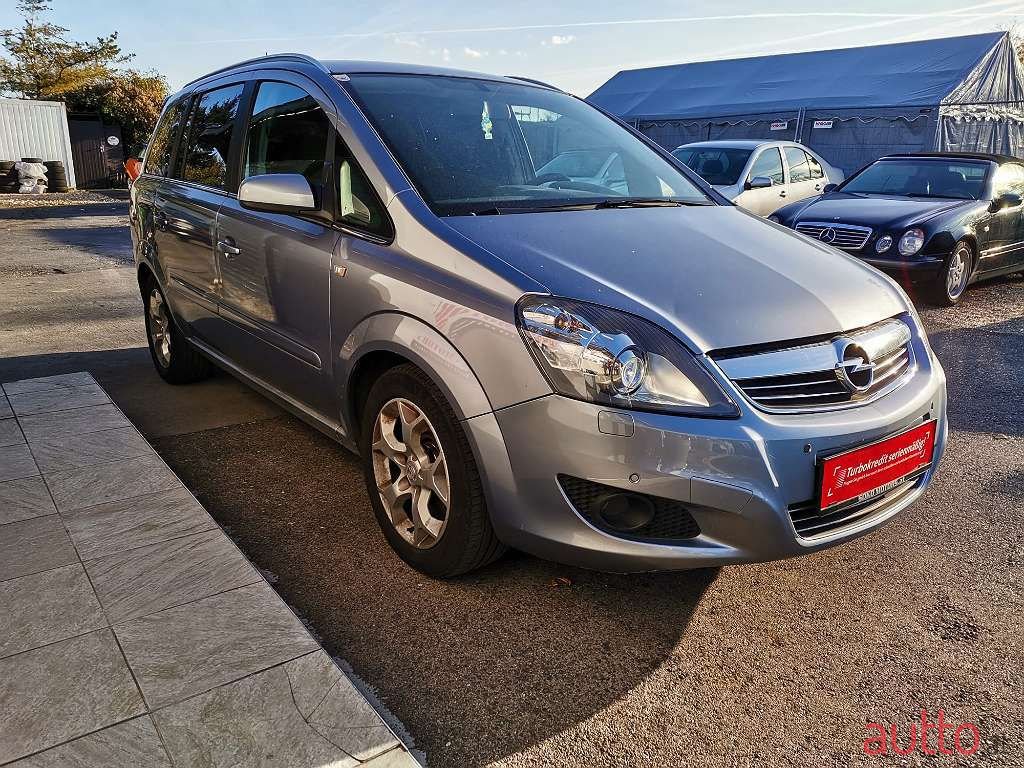 2008' Opel Zafira photo #3