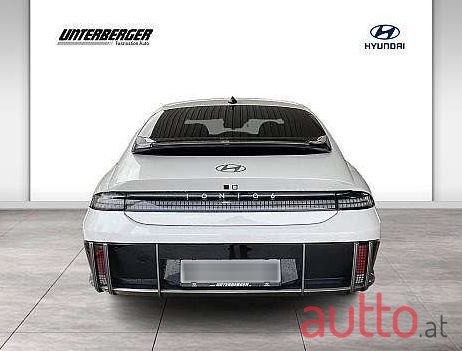 2023' Hyundai Ioniq 6 photo #5