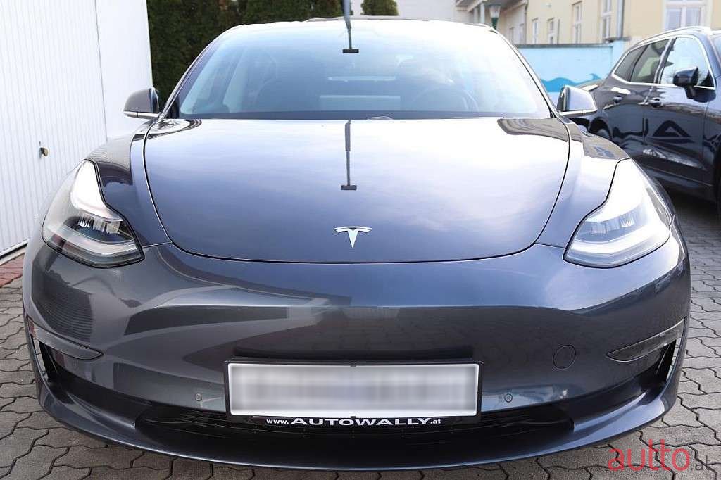 2020' Tesla Model 3 photo #5