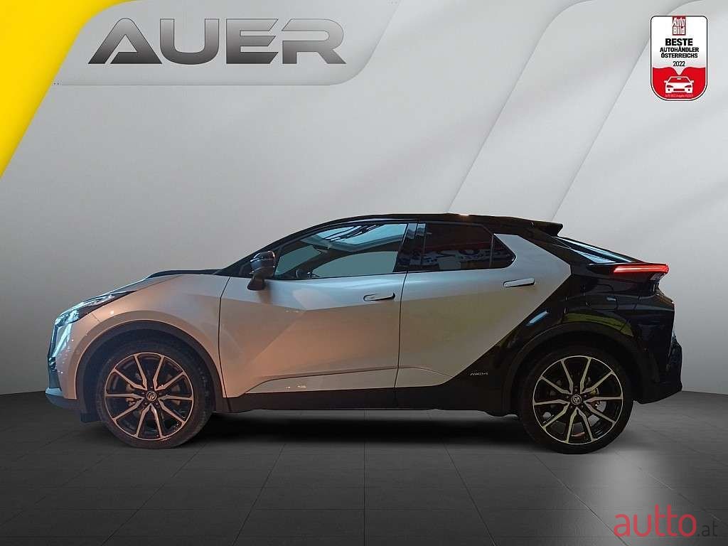 2024' Toyota C-HR photo #3
