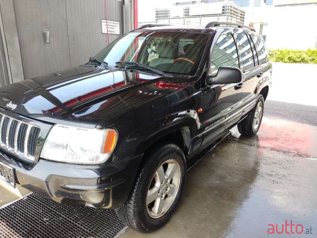 2004' Jeep Grand Cherokee photo #2