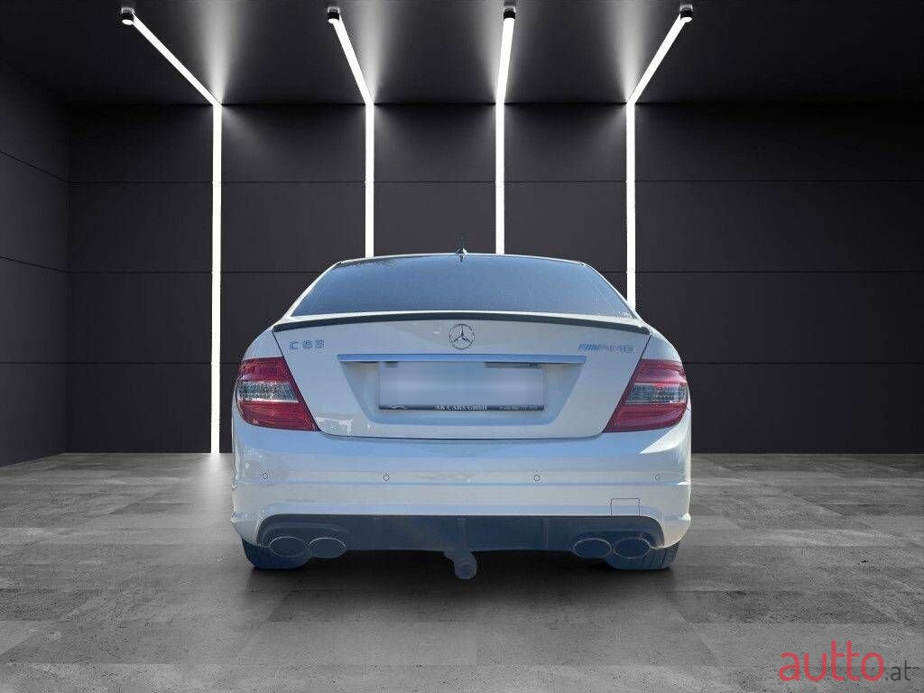 2010' Mercedes-Benz C-Klasse photo #2