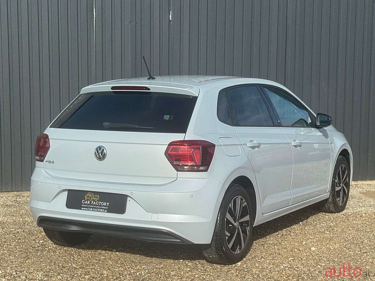 2018' Volkswagen Polo photo #2