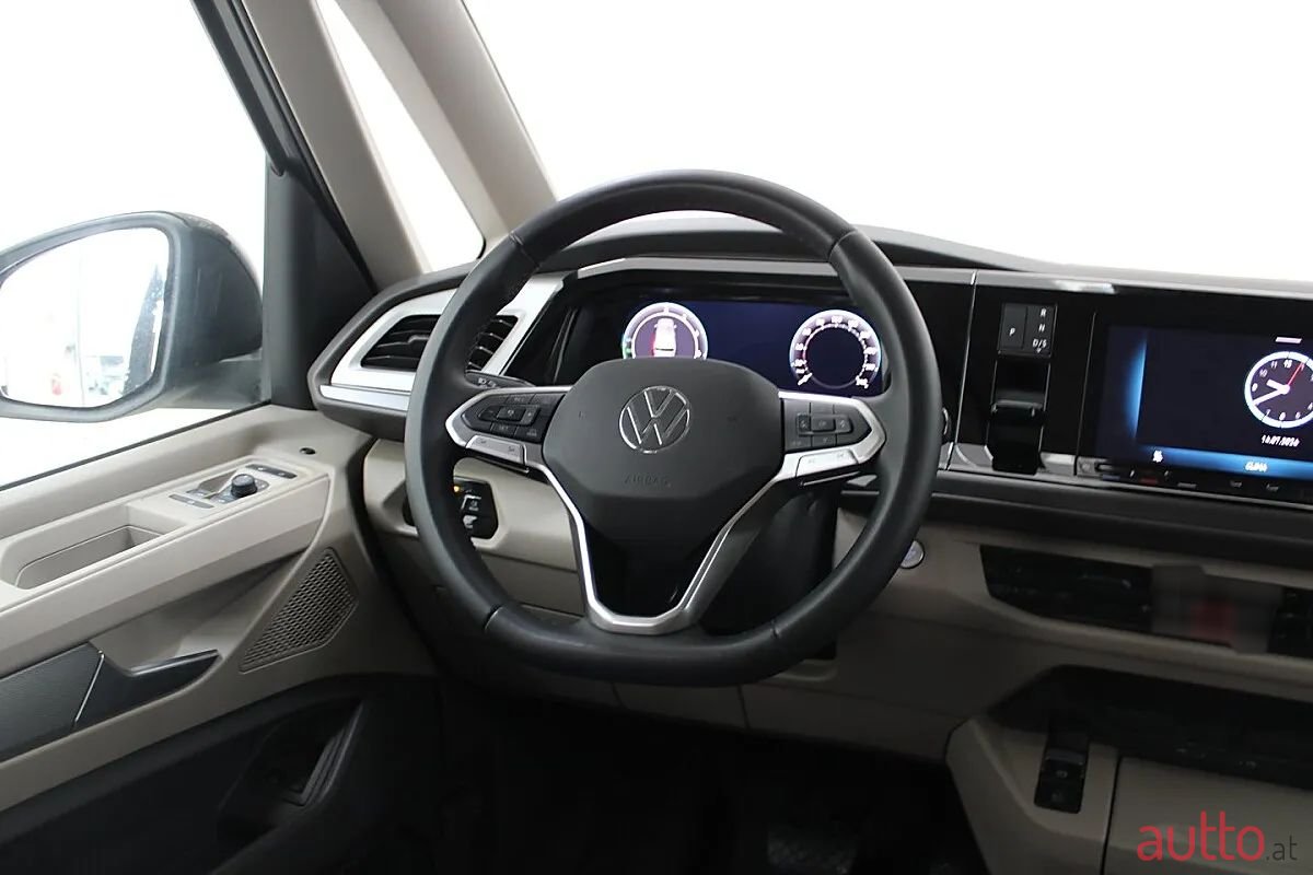 2024' Volkswagen Multivan photo #6