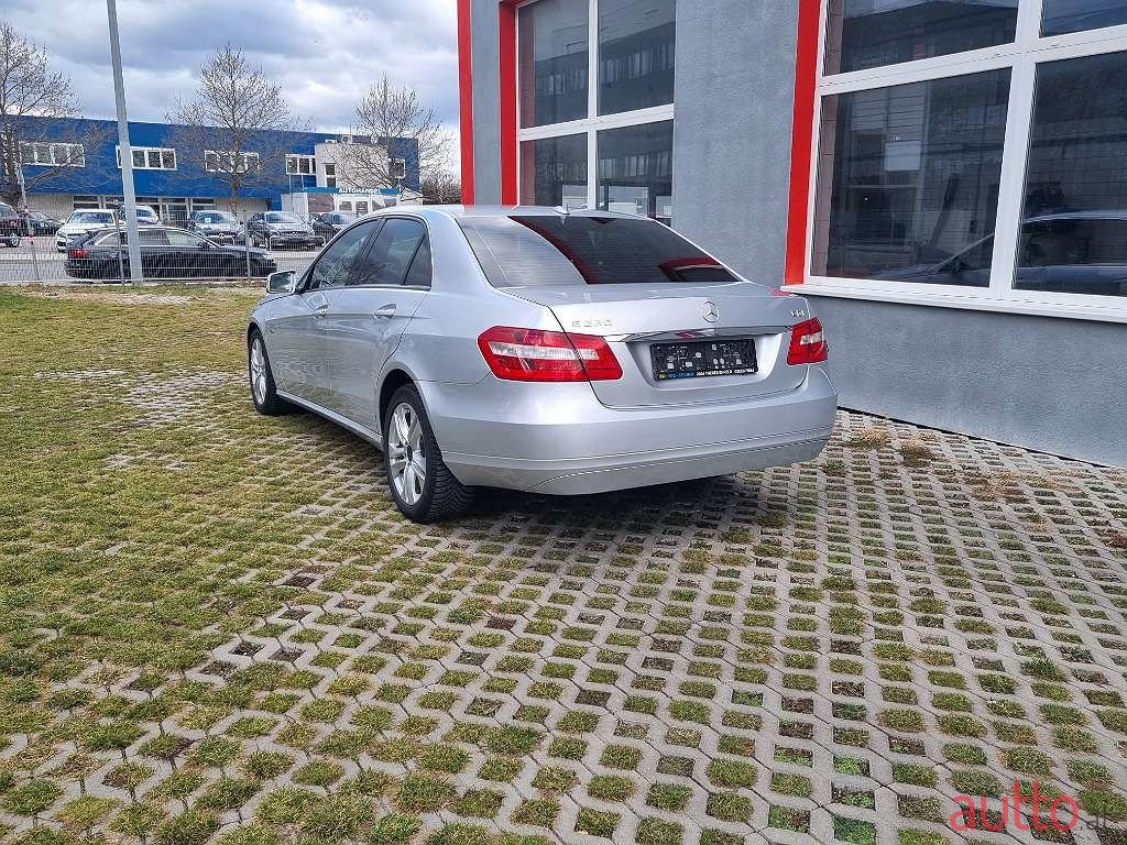 2009' Mercedes-Benz E-Klasse photo #6