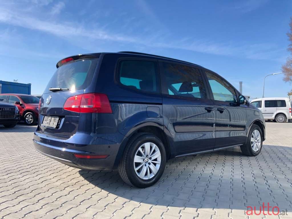 2012' Volkswagen Sharan photo #6