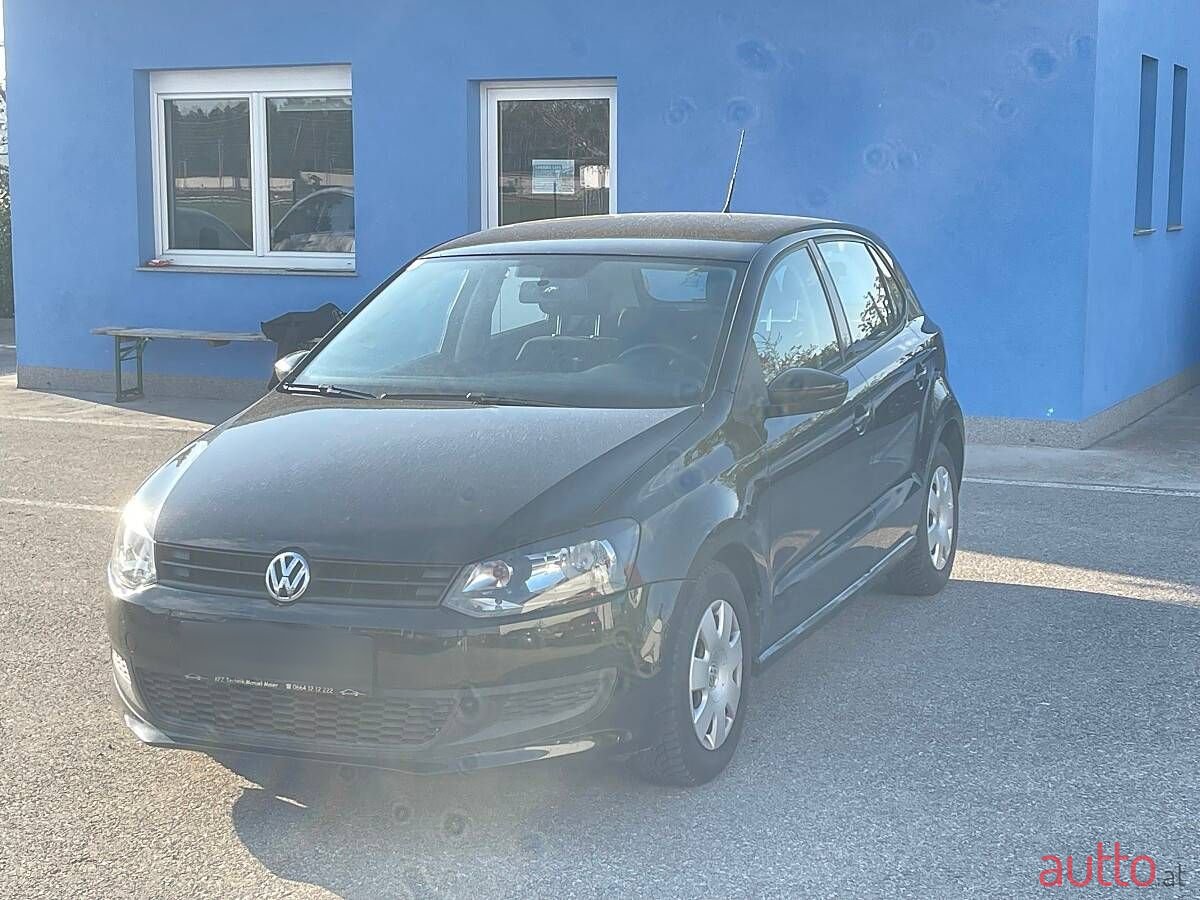 2009' Volkswagen Polo photo #1