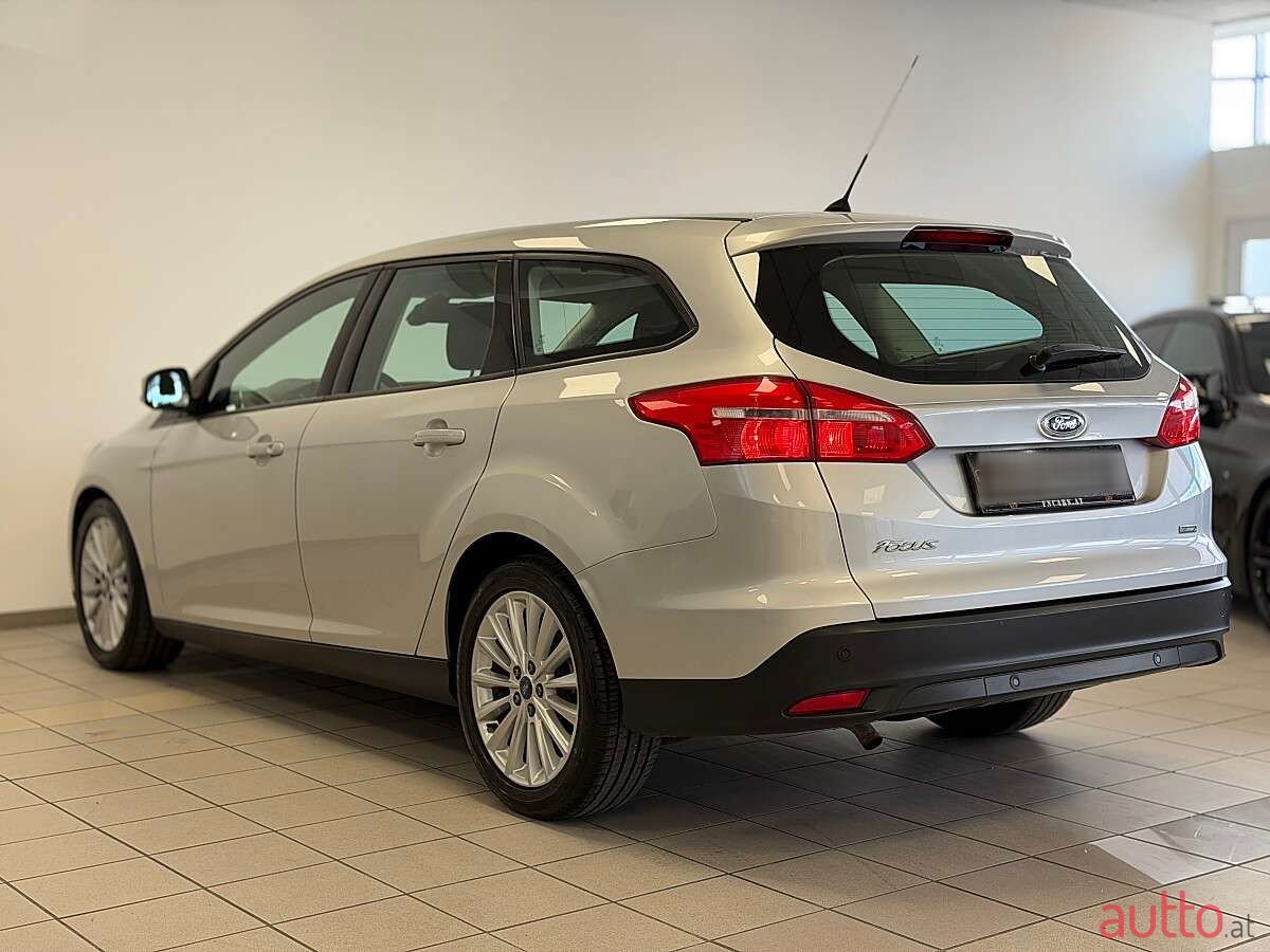 2015' Ford Focus photo #5