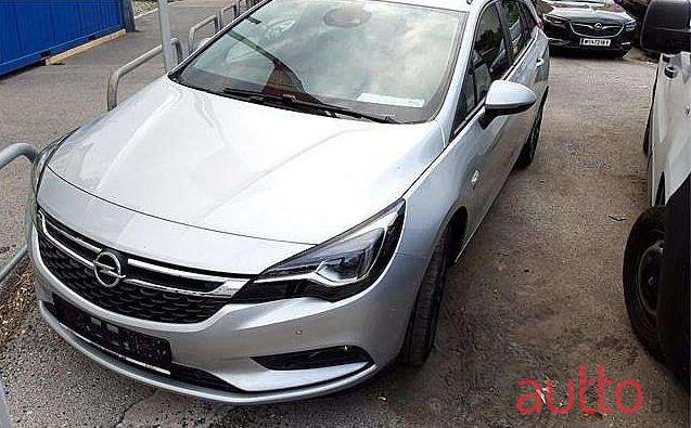 2019' Opel Astra photo #1
