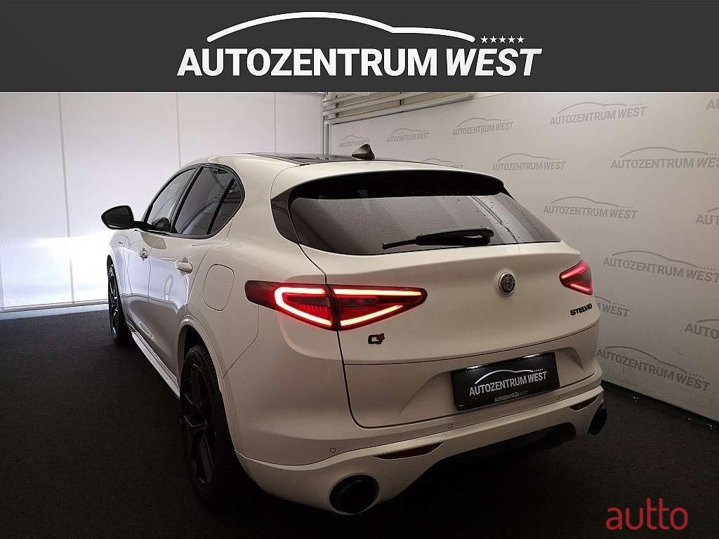 2020' Alfa Romeo Stelvio photo #4